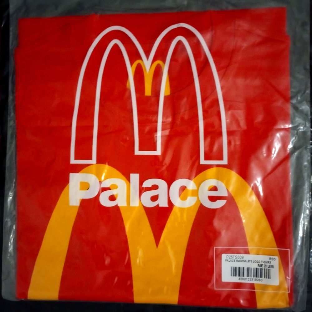 PALACE X MCDONALD'S TSHIRT (MEDIUM)